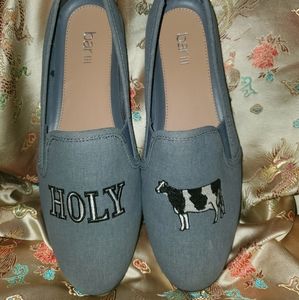 Bar ||| Holy 🐄 Flats